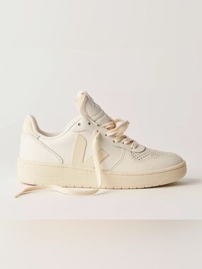 Veja Women’s V-10 Sneaker in Off-White/Cream